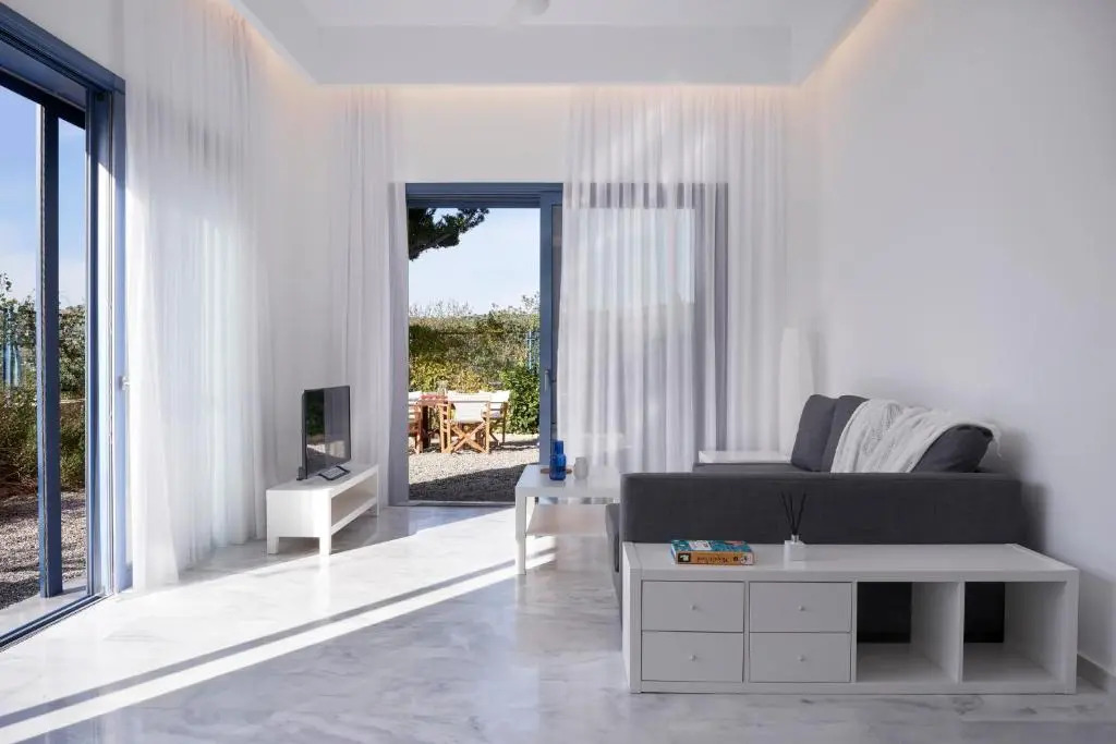 Augoustos ECO luxury apartments with pool