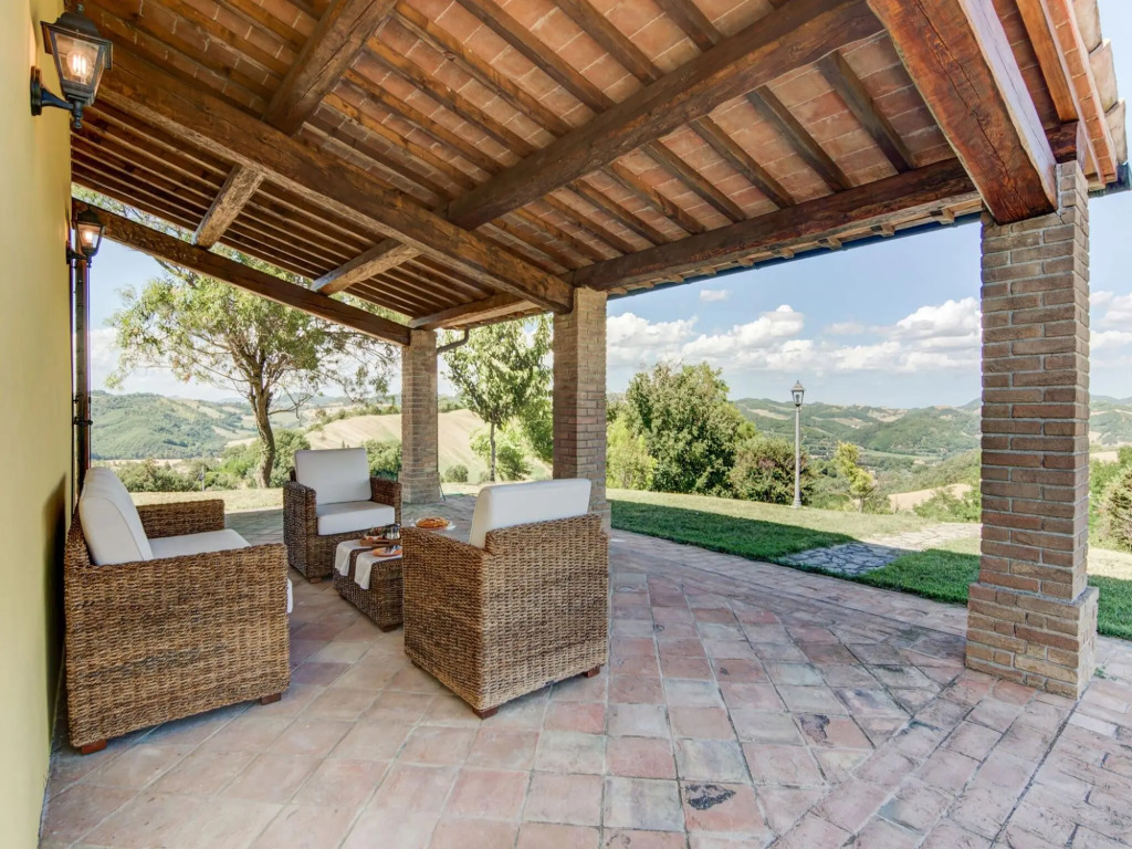 Holiday Home in Urbania with Hill Views