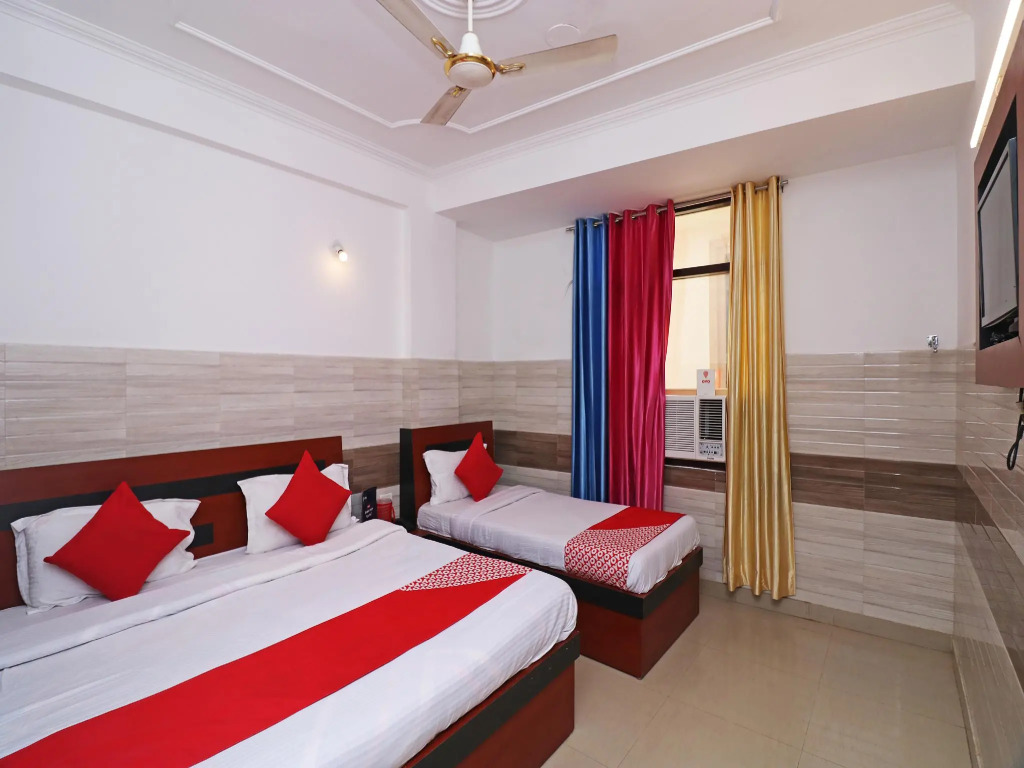 OYO 18916 Shyam Residency