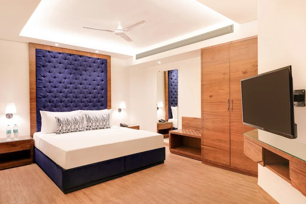 Lemon Tree Hotel Bhopal