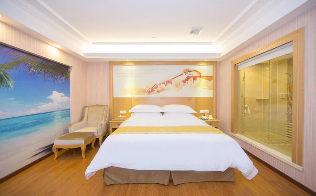 Vienna Hotel Guangzhou Panyu Changlong Jinjiang Avenue