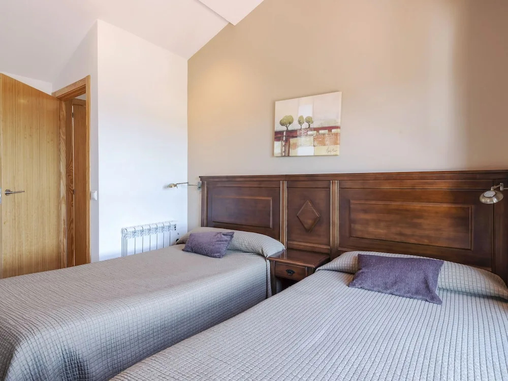 Delightful Apartment in Gudar With Terrace