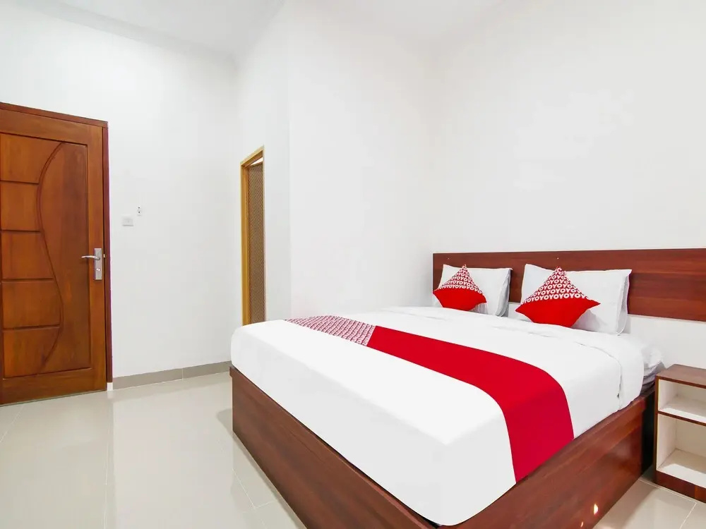 RedDoorz near Terminal Roro Bandar Sri Junjungan