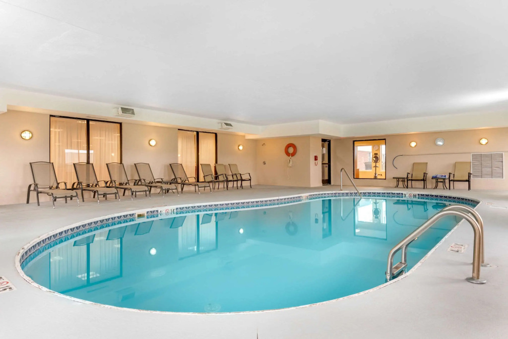 Comfort Suites Findlay I-75 near Sports Complex