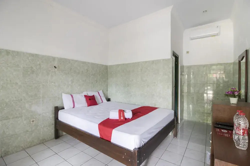 Hotel Sala by RedDoorz