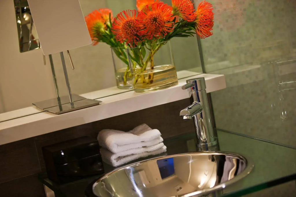 Kimpton Surfcomber Hotel by IHG