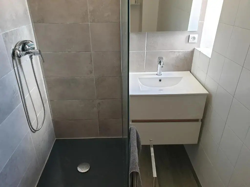 joli appartement 44m2 centre ville corte