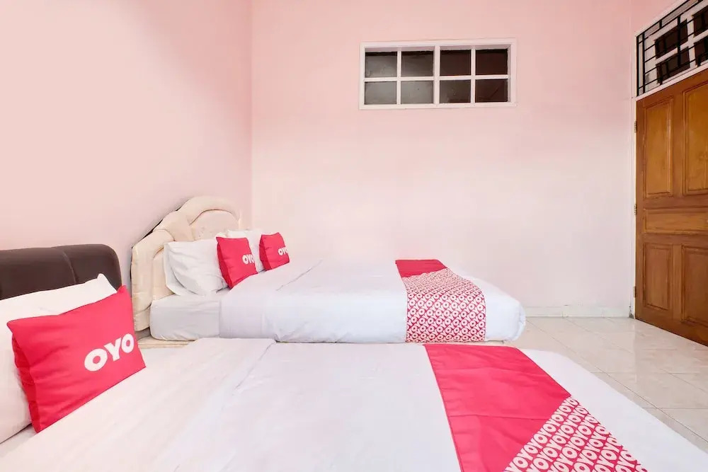 Rizki Dhira Guest House by OYO Rooms