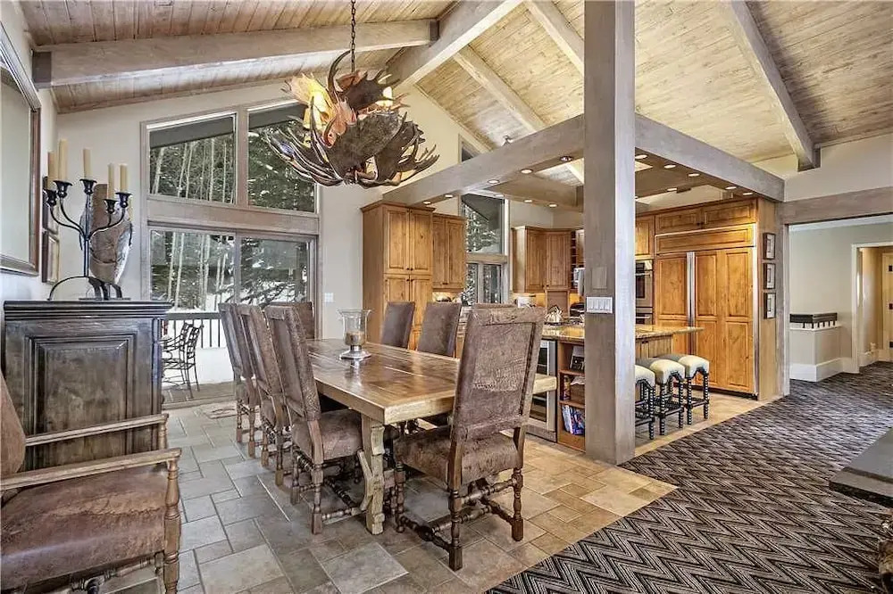 Remington Retreat - 6 Bedrooms Home