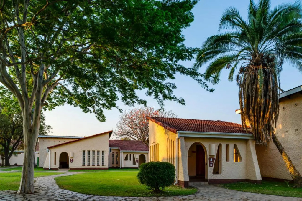 Kadoma Hotel & Conference Centre