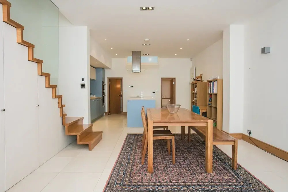 3 Bedroom House in Holland Park
