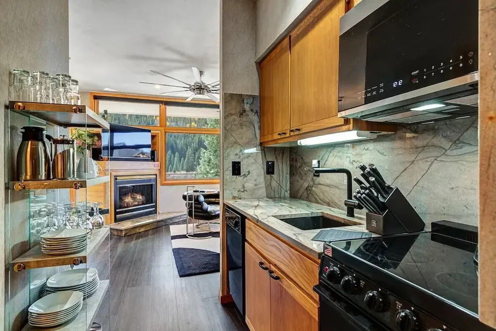 River Bank Lodge 2916