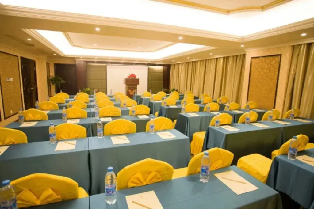 Vienna Hotel (Suzhou Zhouzhuang Luzhi Ancient Town)