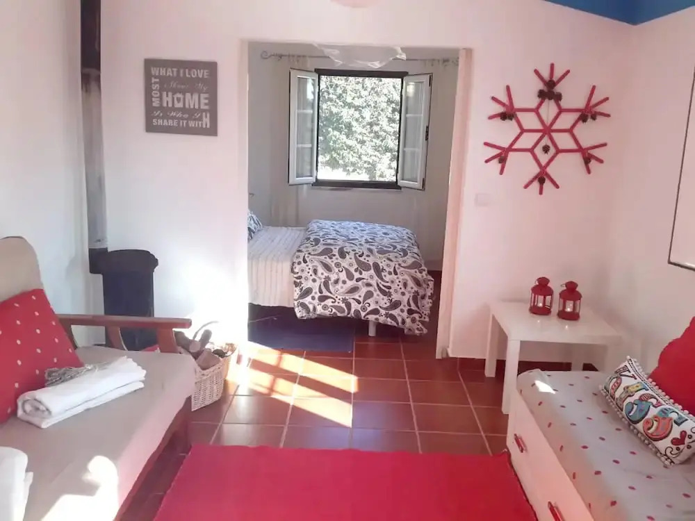 House with One Bedroom in Mafra, with Wonderful Mountain View, Pool Access, Enclosed Garden - 5 Km From the Beach