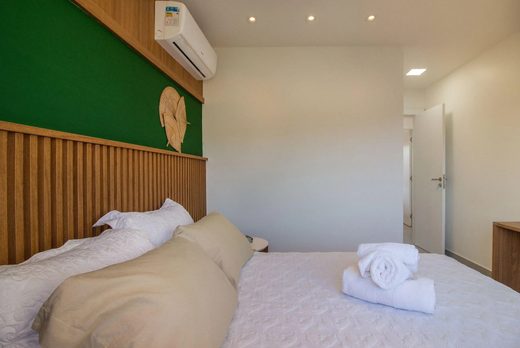 Casa Moderna e Luxuosa com Quatro Suítes Próx a Rua das Pedras Por Luxury Rentals