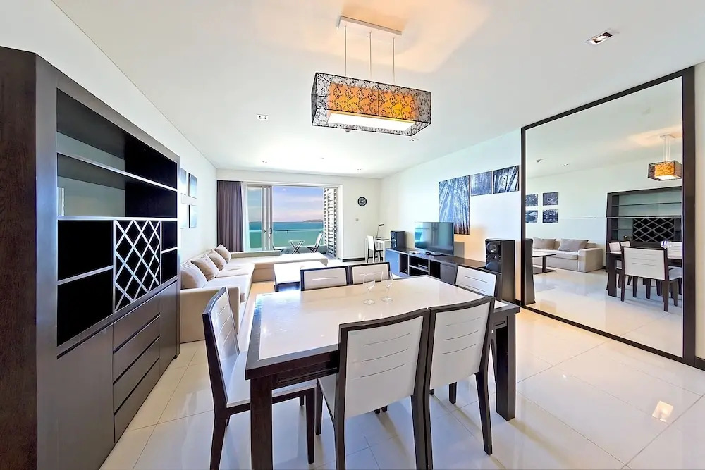 iBeach Luxury Seaview Apartment