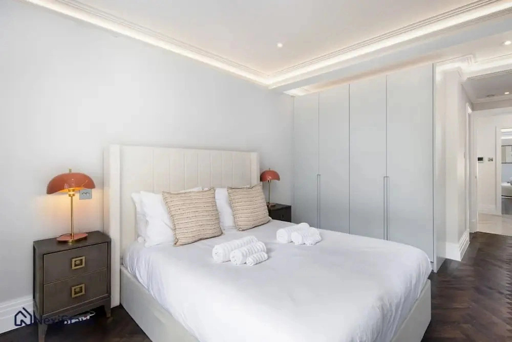 1 Min Walk to Harrods Knightsbridge Duplex