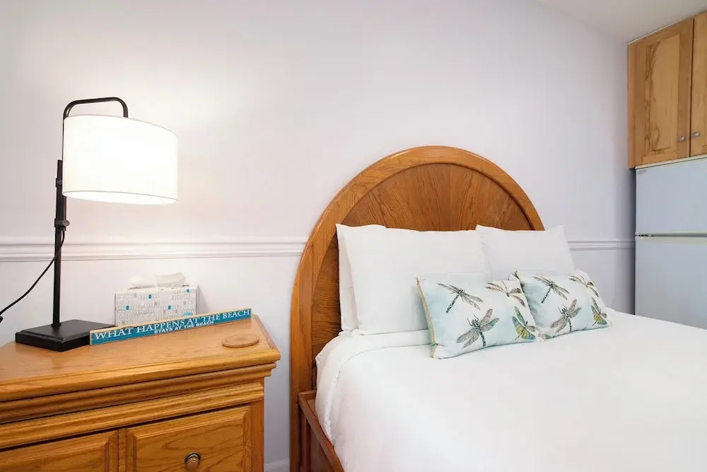 Walkout Beachfront Condo: Pointes North Resort 106