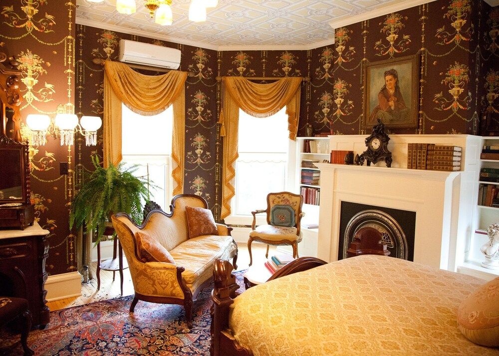 Rivertown Inn