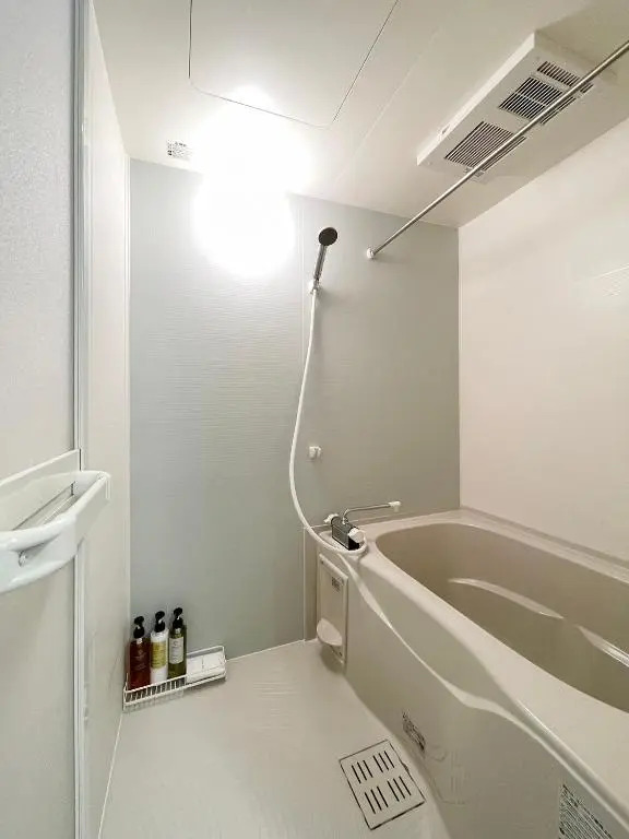 Spacious 1BR Apt For 6 Ppl Great Location with room wifi
