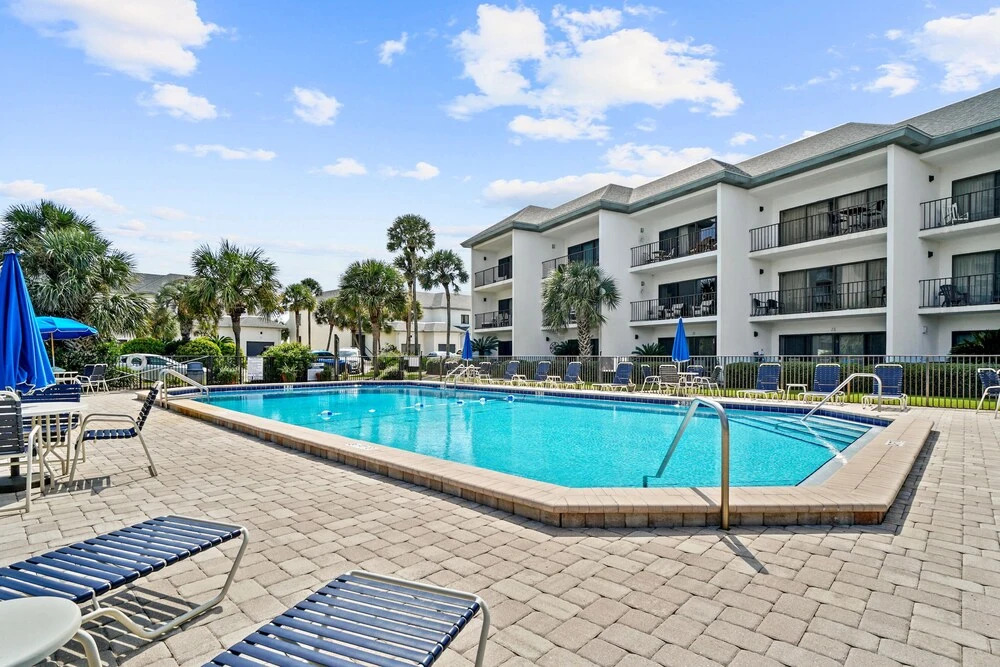 30A Emerald Hill Beach Resort by Panhandle Getaways