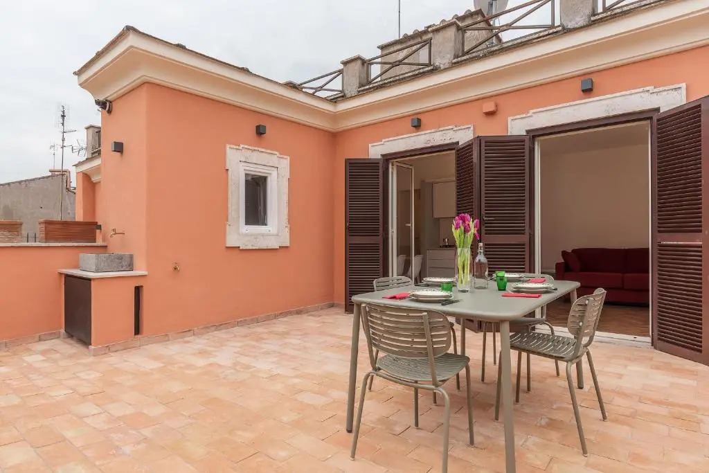 Apartment with Terrace in via del Pellegrino - FromHometoRome