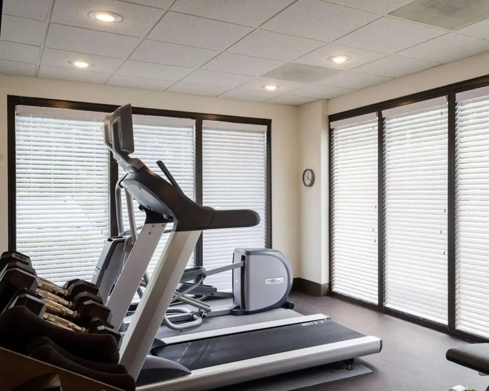Russell Inn and Suites
