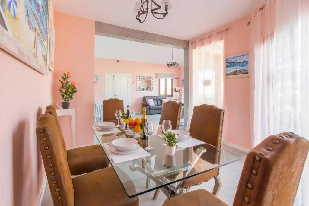 Villa Bella Lucia 3. Piscina Climatizada, WiFi, BBQ