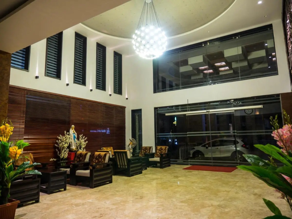 Hotel Mary Land Suites Velankanni