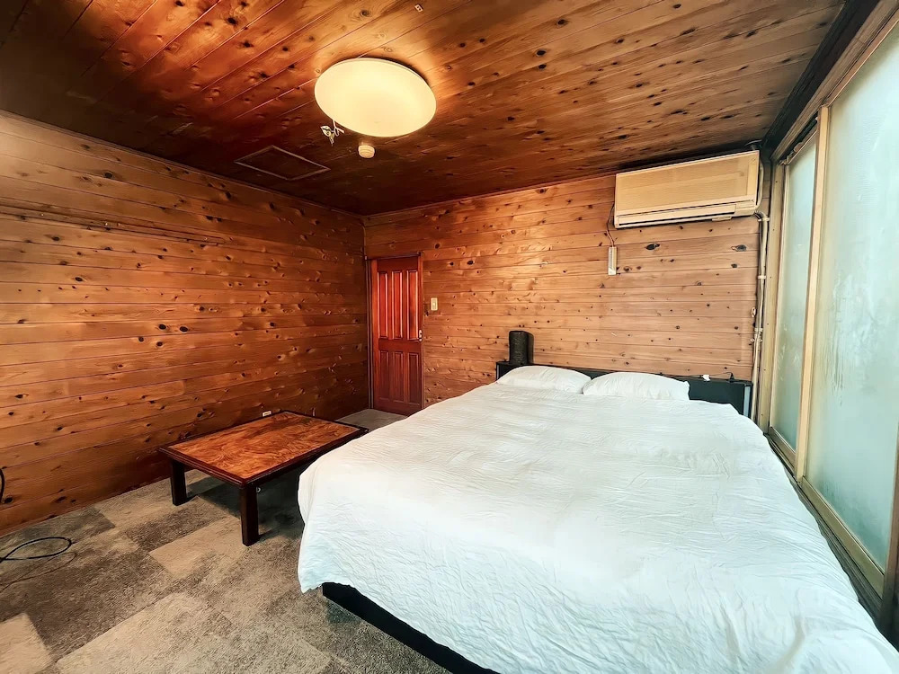 HOTEL1800