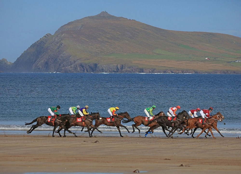 Dingle Town Holiday Home by Trident Holiday Homes