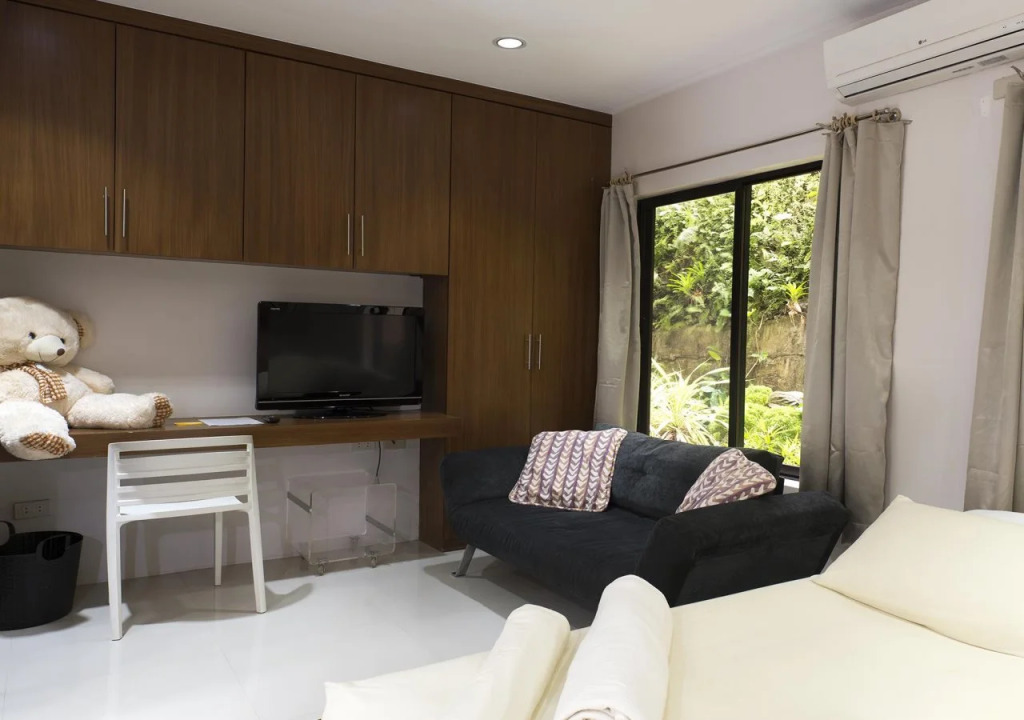 Greenpoint Studiosuites