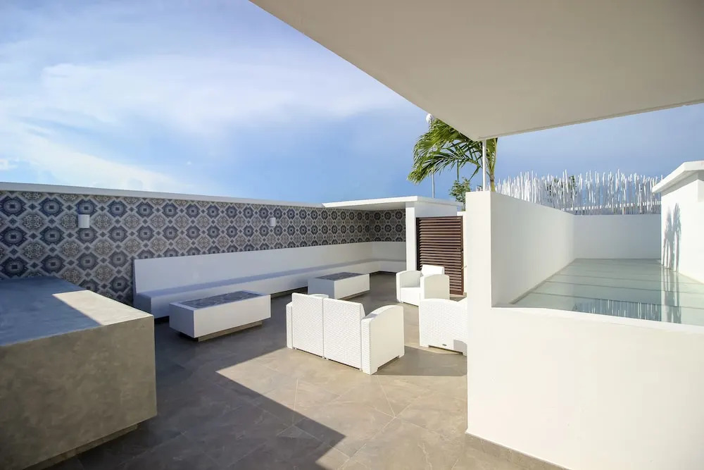 Laylie Tulum - Tropical 3 story condo with Rooftop