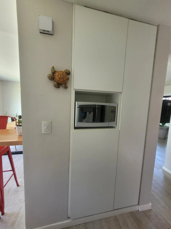 Hermoso y amplio duplex de categoría, excelente ubicacion, zona residencial