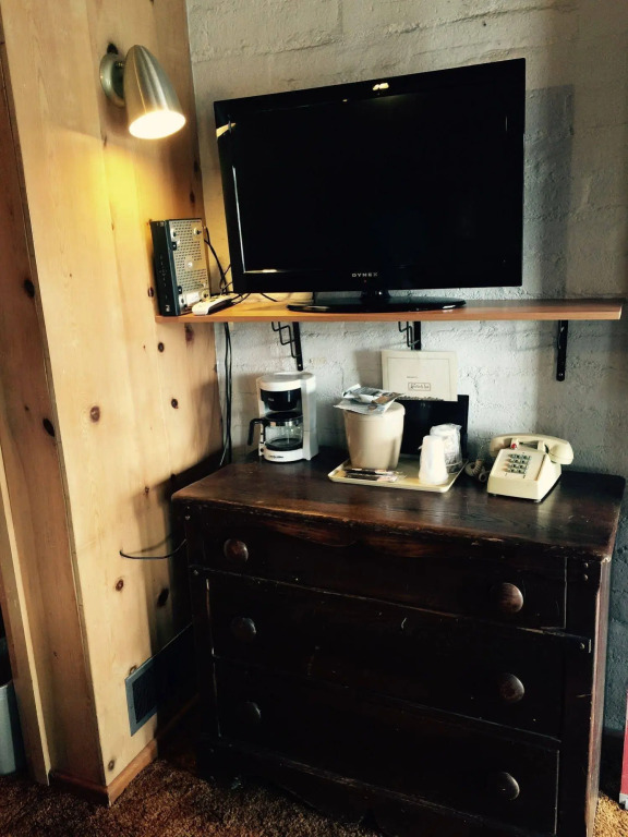 Lovelock Inn