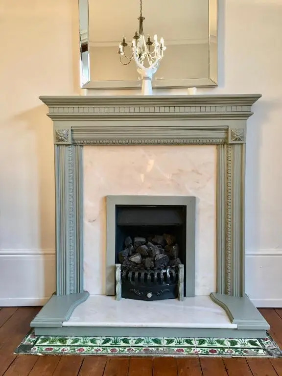 Cosy 2 Bedroom Central Apartment - Free Parking, Free WiFi