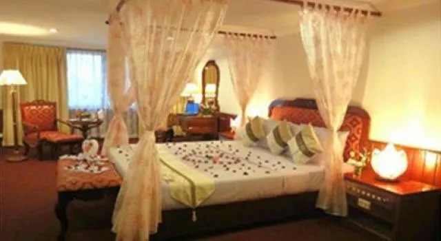 Royal Palace Hotel