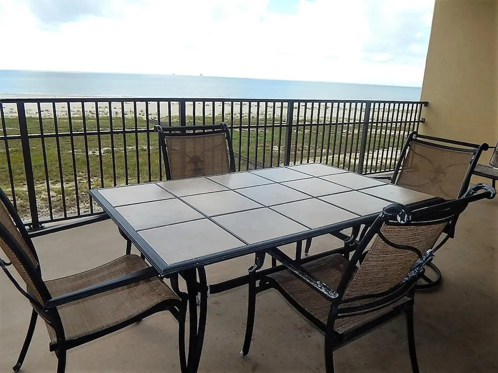 608 Holiday Isle 608 3 Bedroom Condo