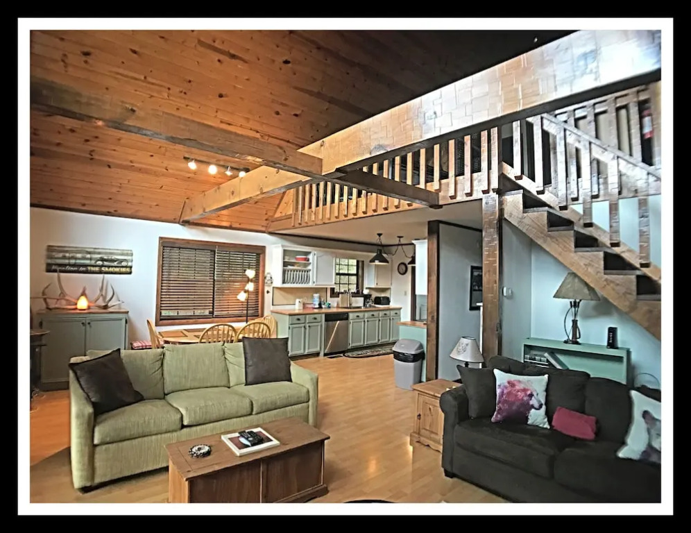 Shaconage 2 Bedrooms 1.5 Bathroom Cabin
