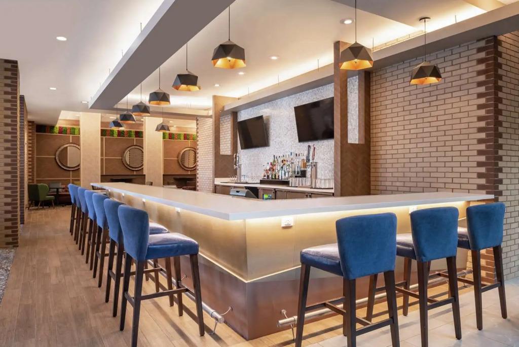 Embassy Suites by Hilton Cleveland Rockside