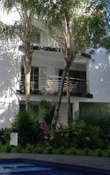 Dangelos 5ta Avenida Hotel
