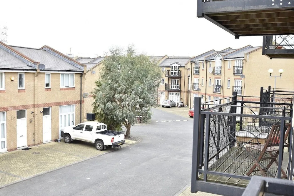 Thames View House Surrey Quays