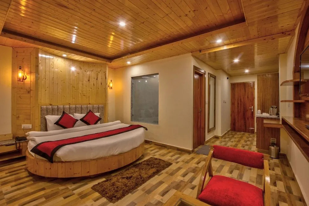 Snow Citys Montana Blues Resort Manali - Heated & Air-Cooled Stay