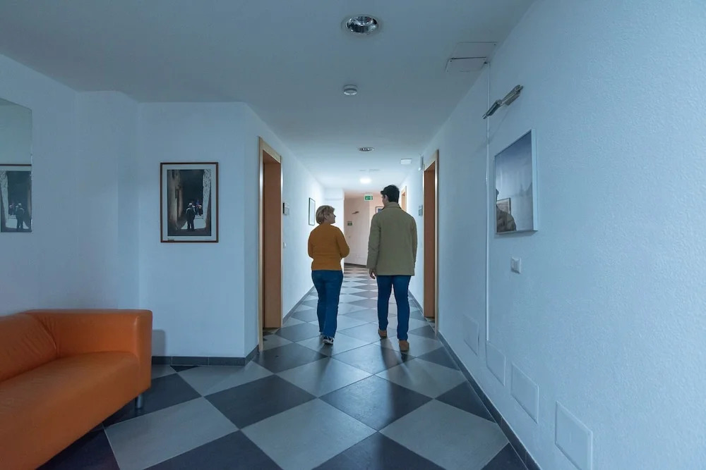 Delta Rooms