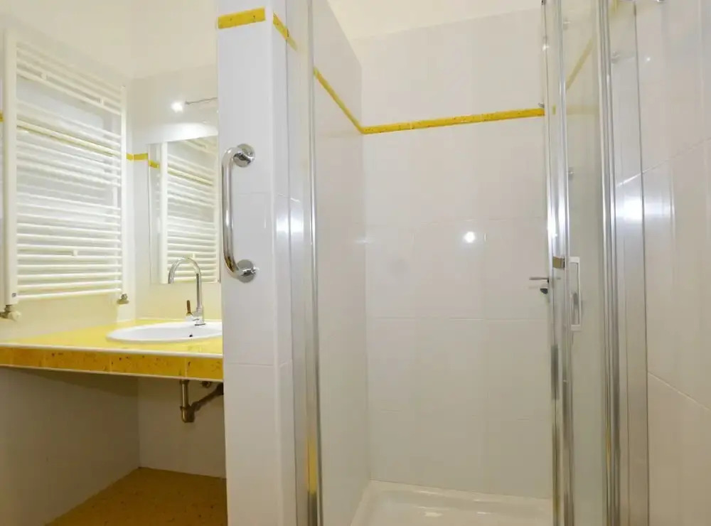 Elegant and Brigth Corner Apartments