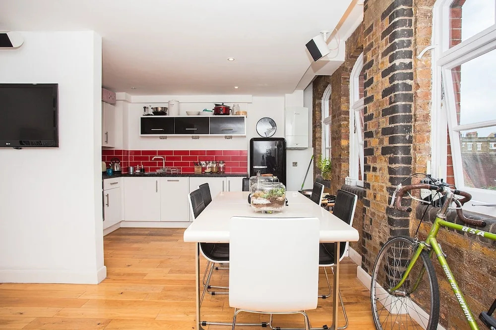 2 Bedroom Apartment in Bermondsey With Gated Parking