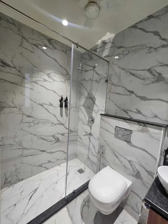 Dwellr Luxury Stays
