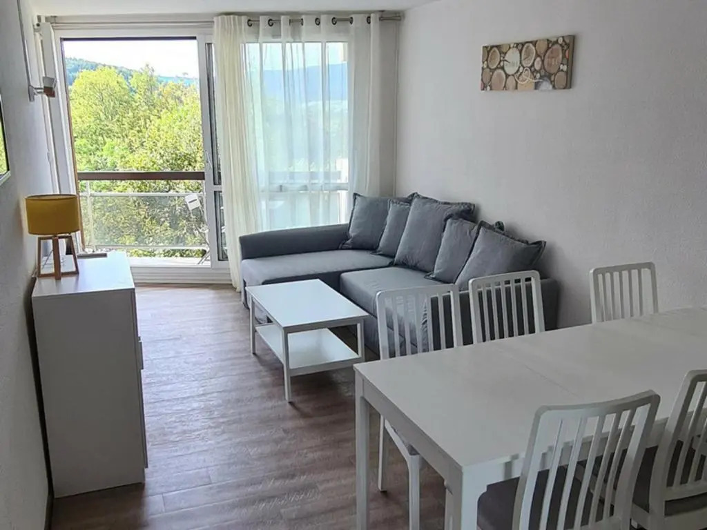Appartement rénové au pied des pistes avec balcons - FR-1-515-66