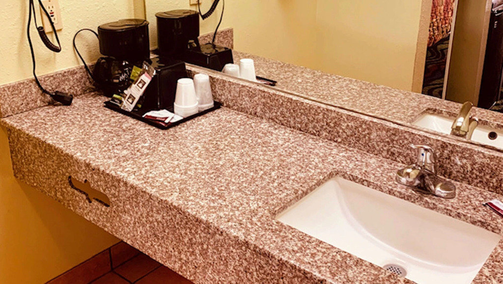 Executive Inn Hondo