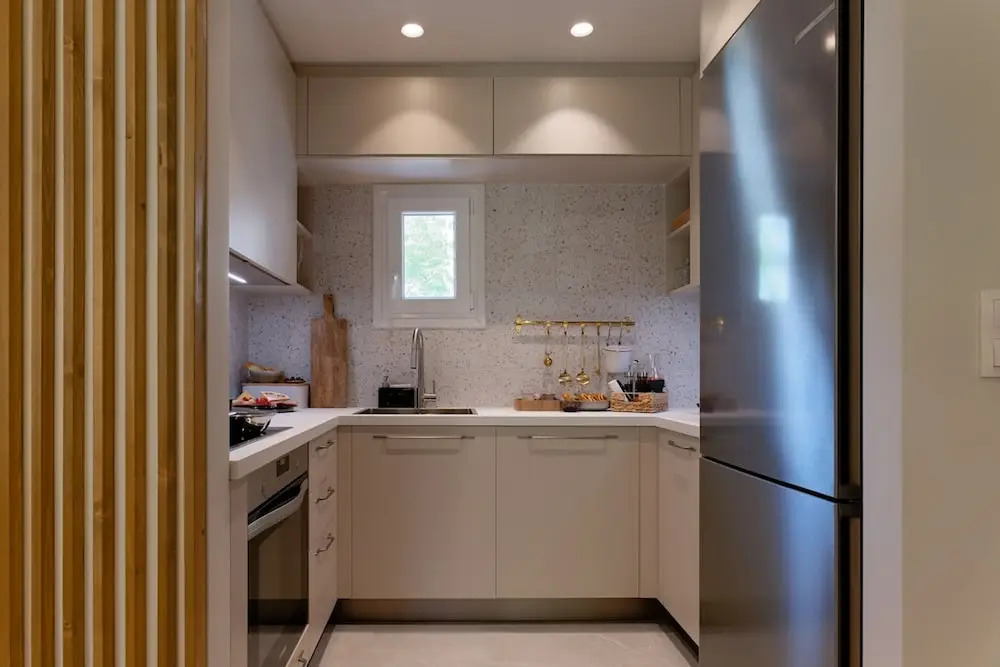 Acropolis Deluxe 1BR Apartment